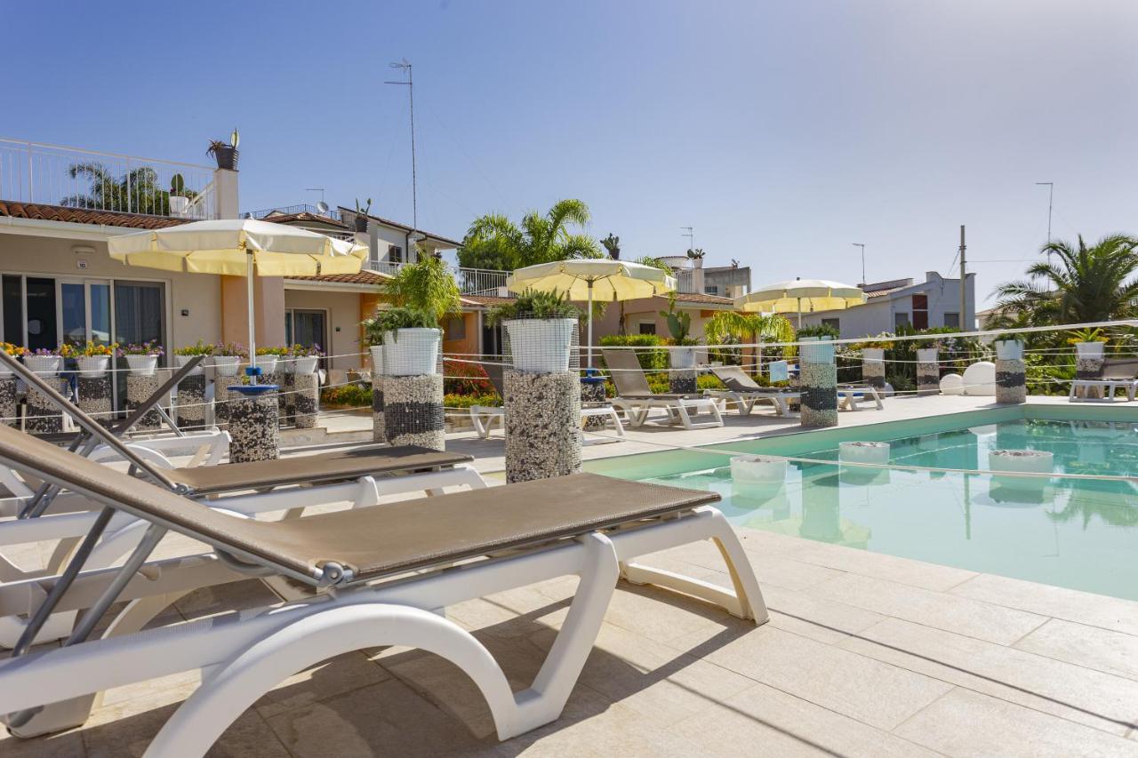 Small Luxury Apartments Pool And Sea View - Stella Del Mare Fontane Bianche Dış mekan fotoğraf